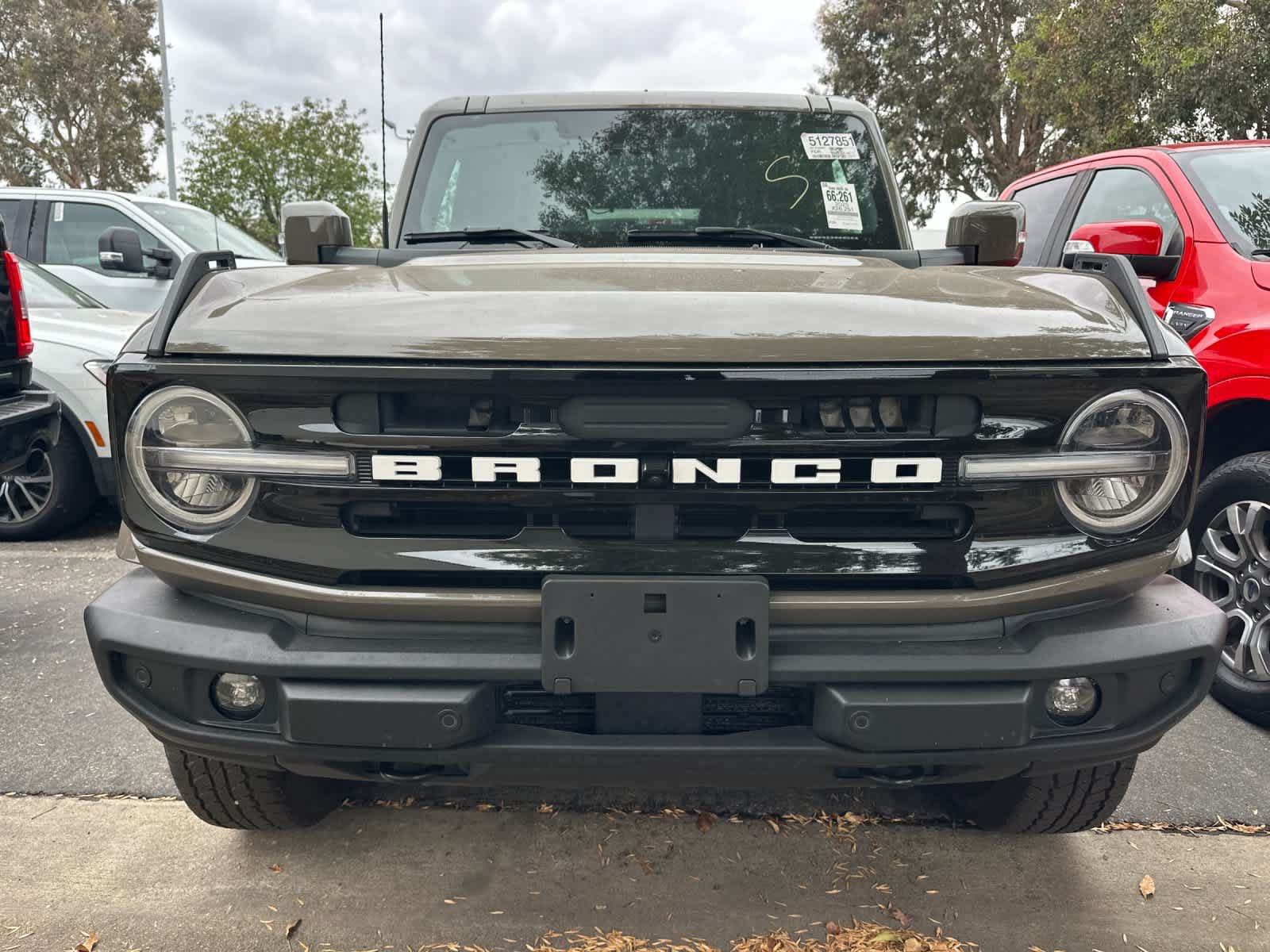 Certified 2025 Ford Bronco Outer Banks AWD/4WD image 2