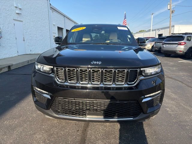 Used 2023 Jeep Grand Cherokee Limited AWD/4WD image 3