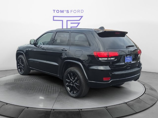 Used 2019 Jeep Grand Cherokee Altitude AWD/4WD image 3