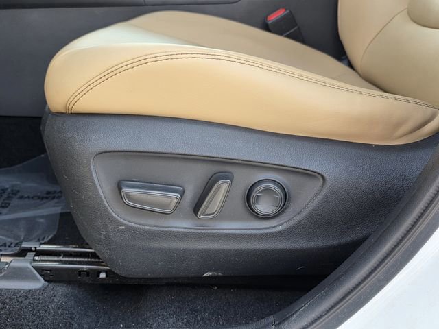 Used 2021 Toyota RAV4 XLE Premium image 13