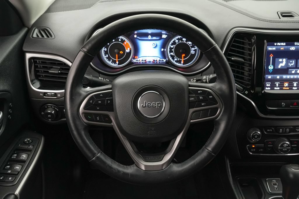 Used 2019 Jeep Cherokee Limited FWD image 13