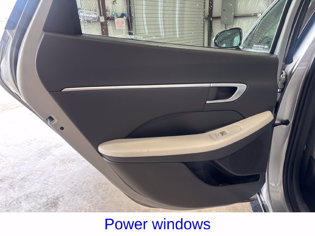 Used 2025 Hyundai Sonata SEL FWD image 31