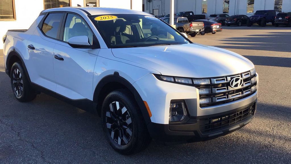 Used 2025 Hyundai Santa Cruz SE image 7