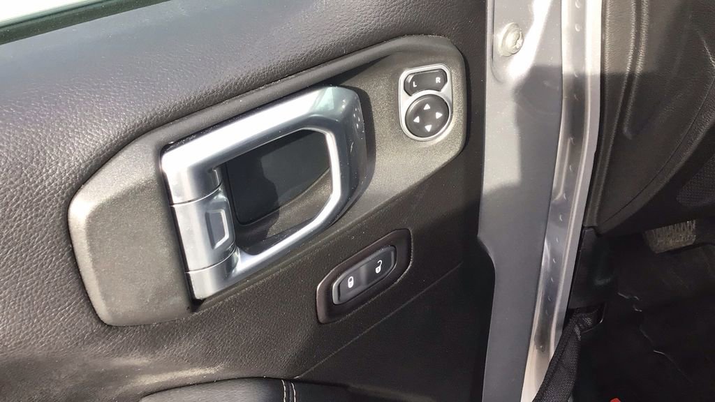 Used 2020 Jeep Gladiator Overland image 17