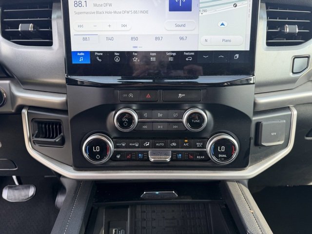 Certified 2024 Ford Expedition Max XLT image 19