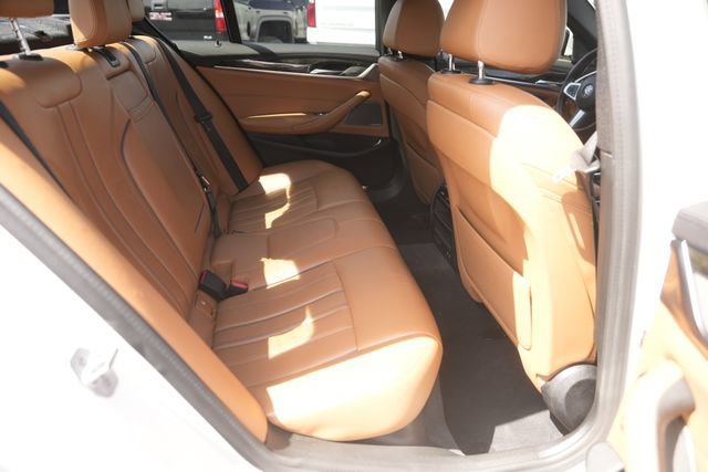 Used 2020 BMW 540i w/ M Sport Package image 16