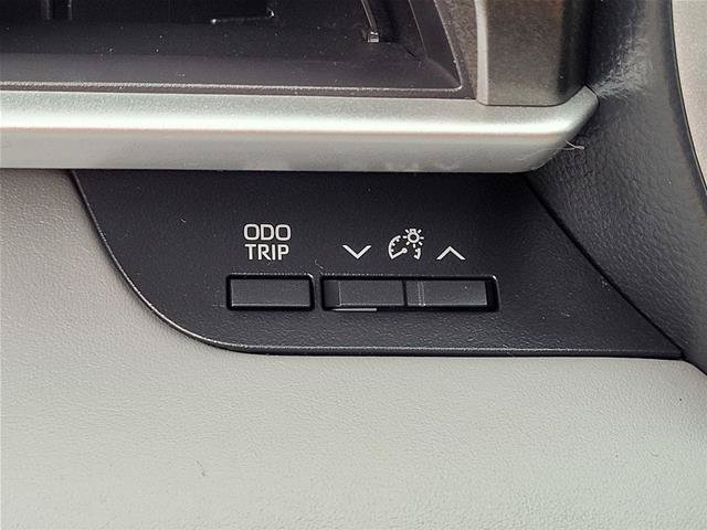 Used 2024 Toyota Highlander XLE AWD/4WD image 18