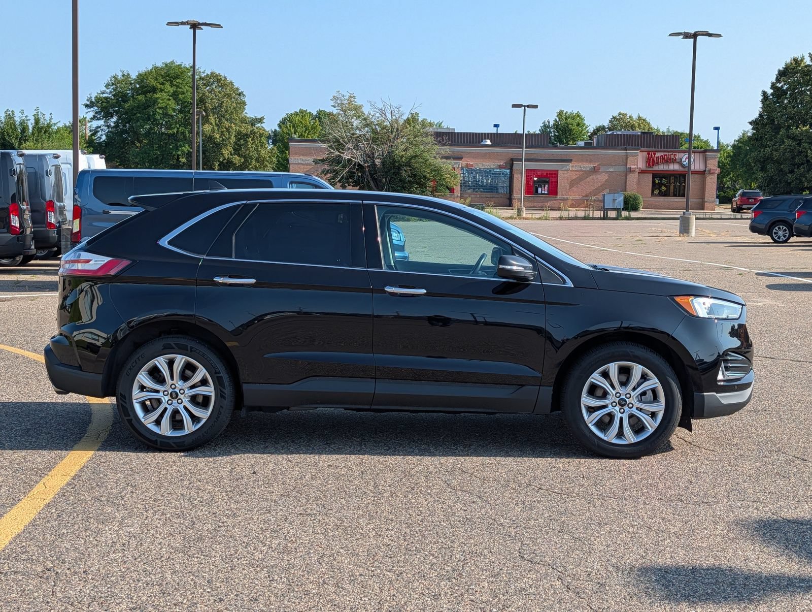 Certified 2023 Ford Edge Titanium AWD/4WD image 9