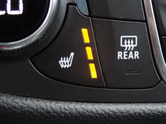 Used 2020 Chevrolet Equinox LT w/ Driver Convenience Package FWD image 28
