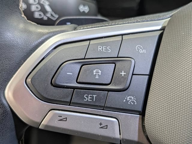 Used 2024 Volkswagen Atlas SE AWD/4WD image 16