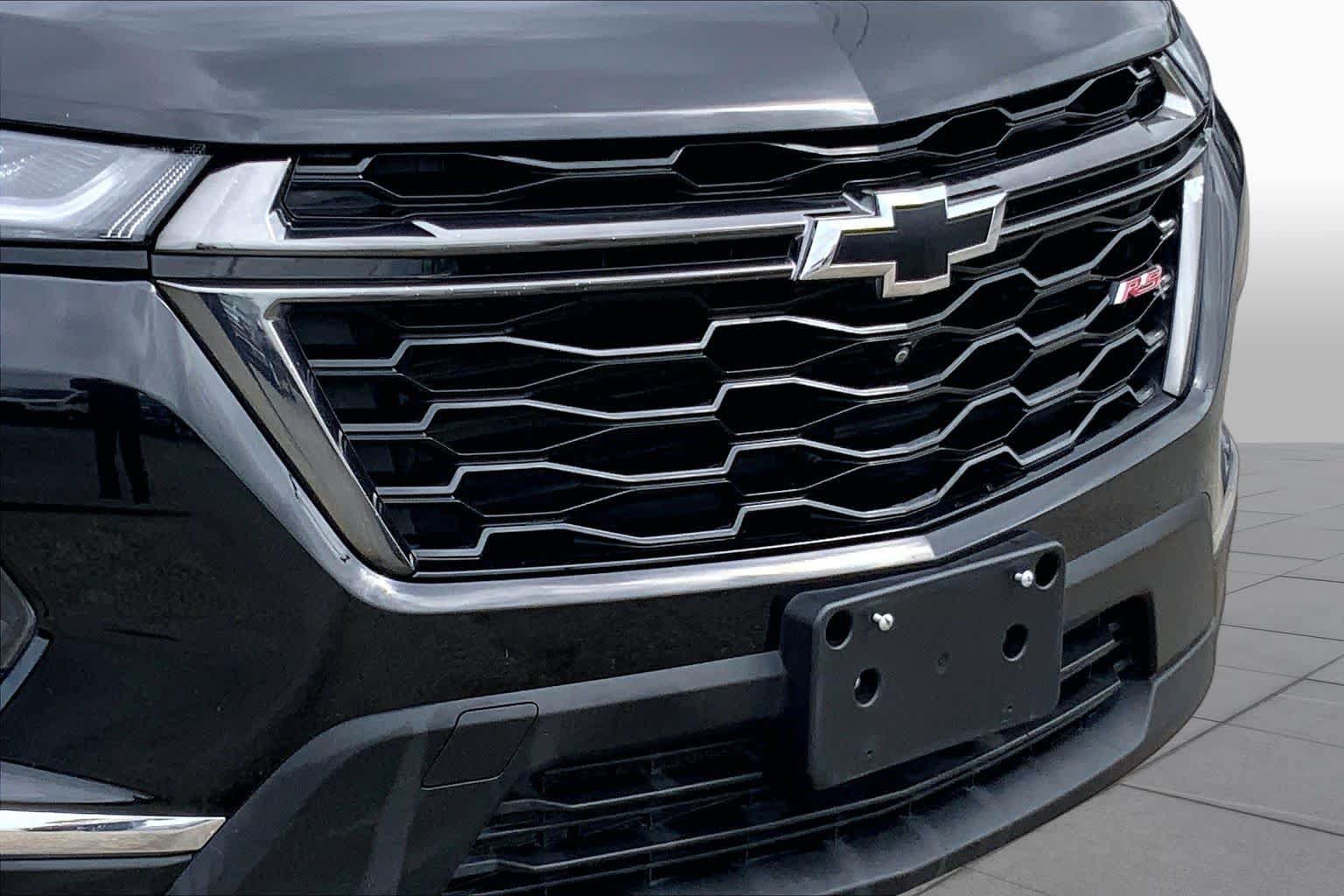 Used 2023 Chevrolet Traverse RS FWD image 26