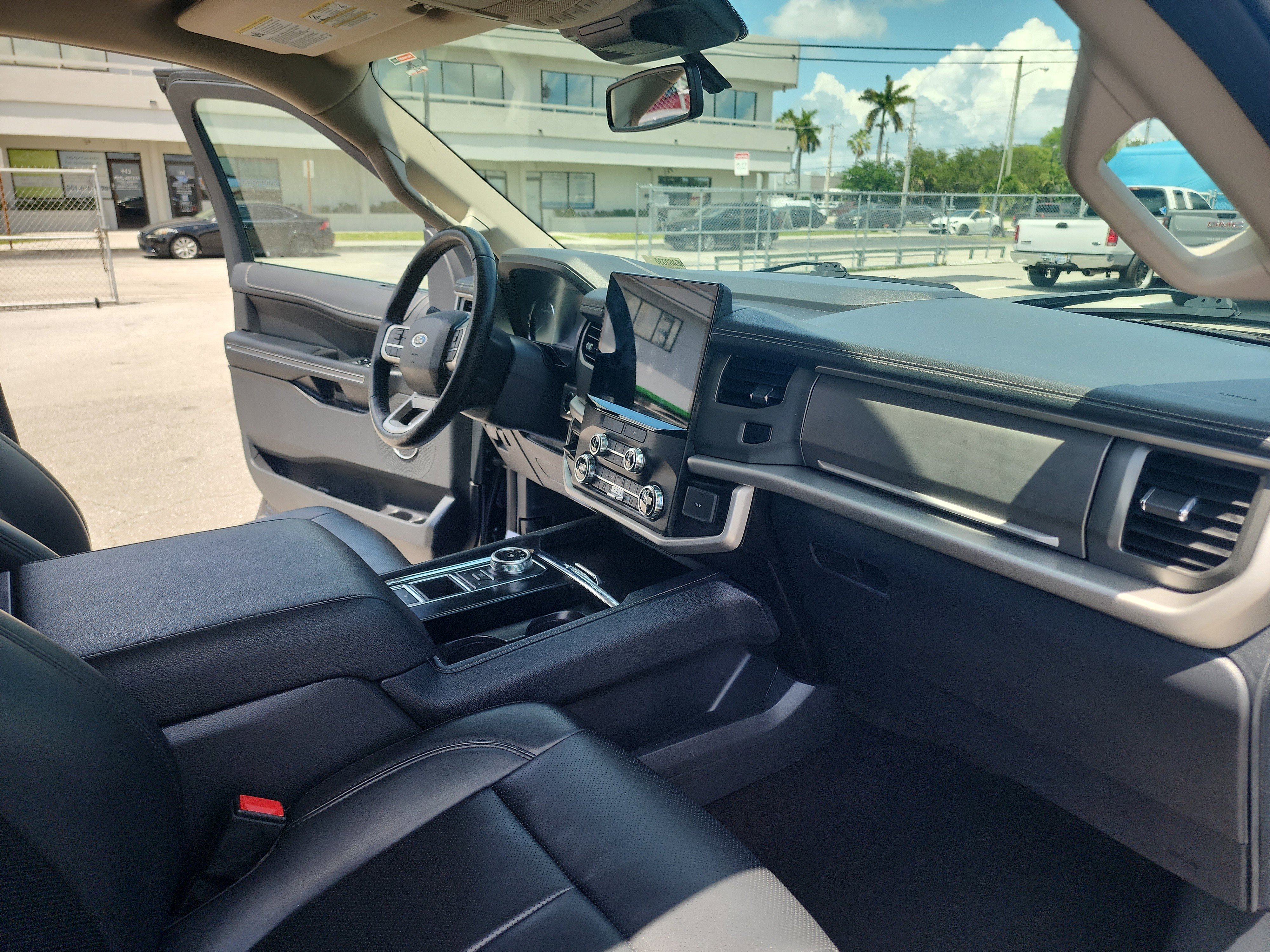 Certified 2022 Ford Expedition XLT RWD image 25