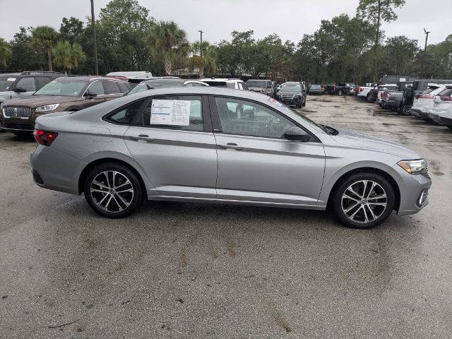 Used 2023 Volkswagen Jetta Sport FWD image 3