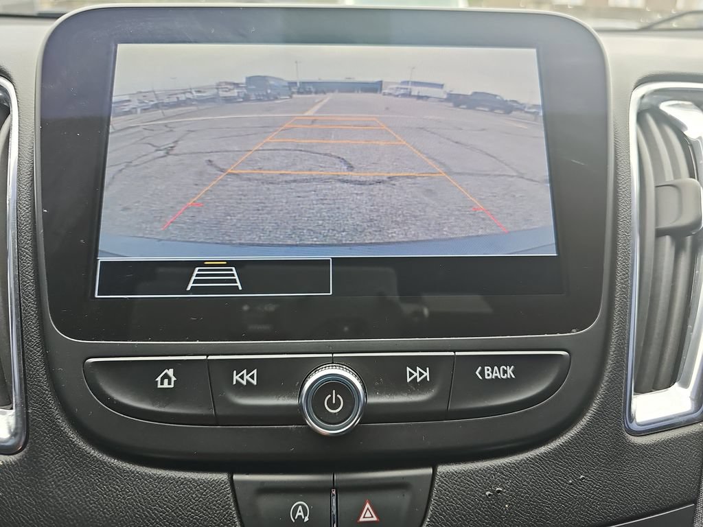 Used 2021 Chevrolet Malibu LT FWD image 21