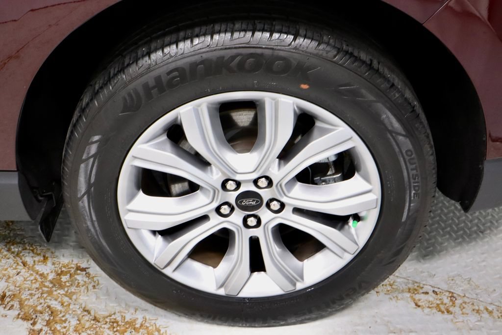 Certified 2024 Ford Edge Titanium AWD/4WD image 19