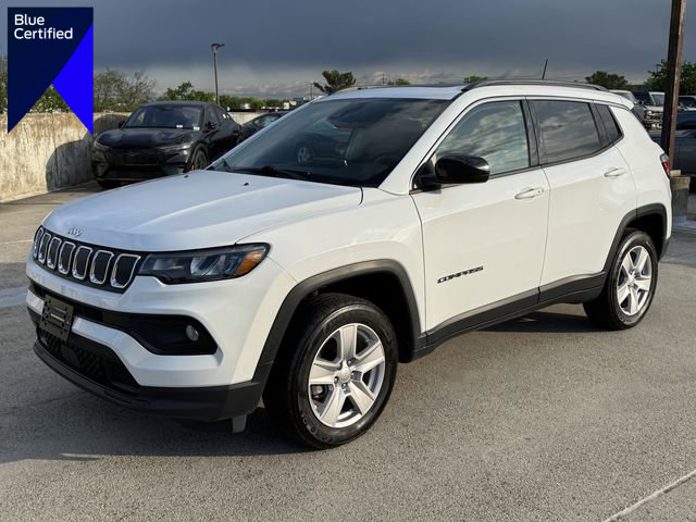 Used 2022 Jeep Compass Latitude w/ Sun and Sound Group AWD/4WD image 1