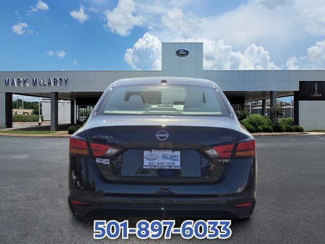 Used 2024 Nissan Altima 2.5 SV FWD image 4