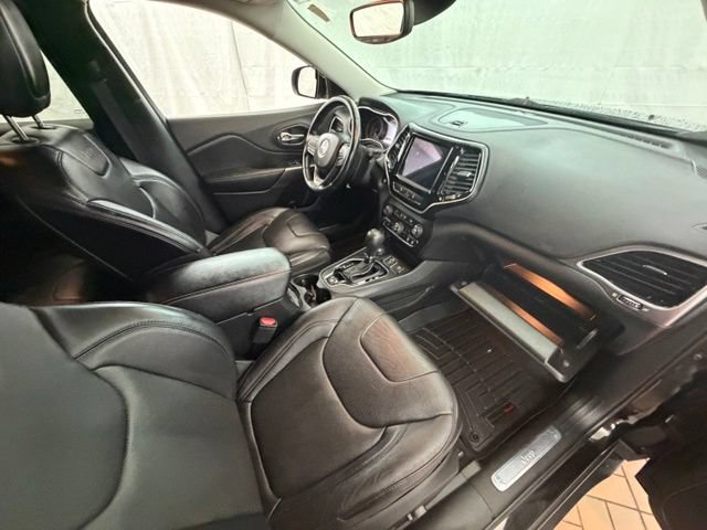 Used 2020 Jeep Cherokee Limited w/ Luxury Group AWD/4WD image 13