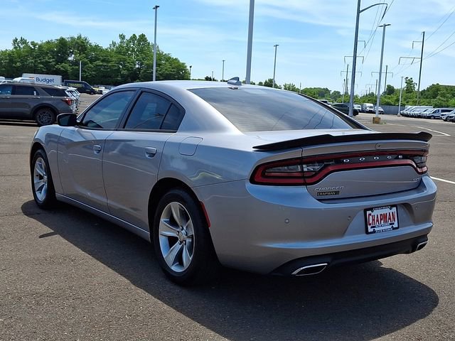 Used 2018 Dodge Charger SXT Plus RWD image 4