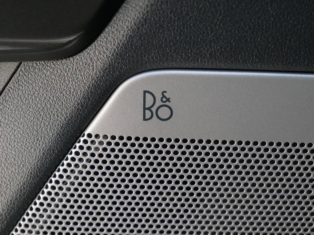 Certified 2023 Ford F150 Lariat w/ Equipment Group 502A High image 17