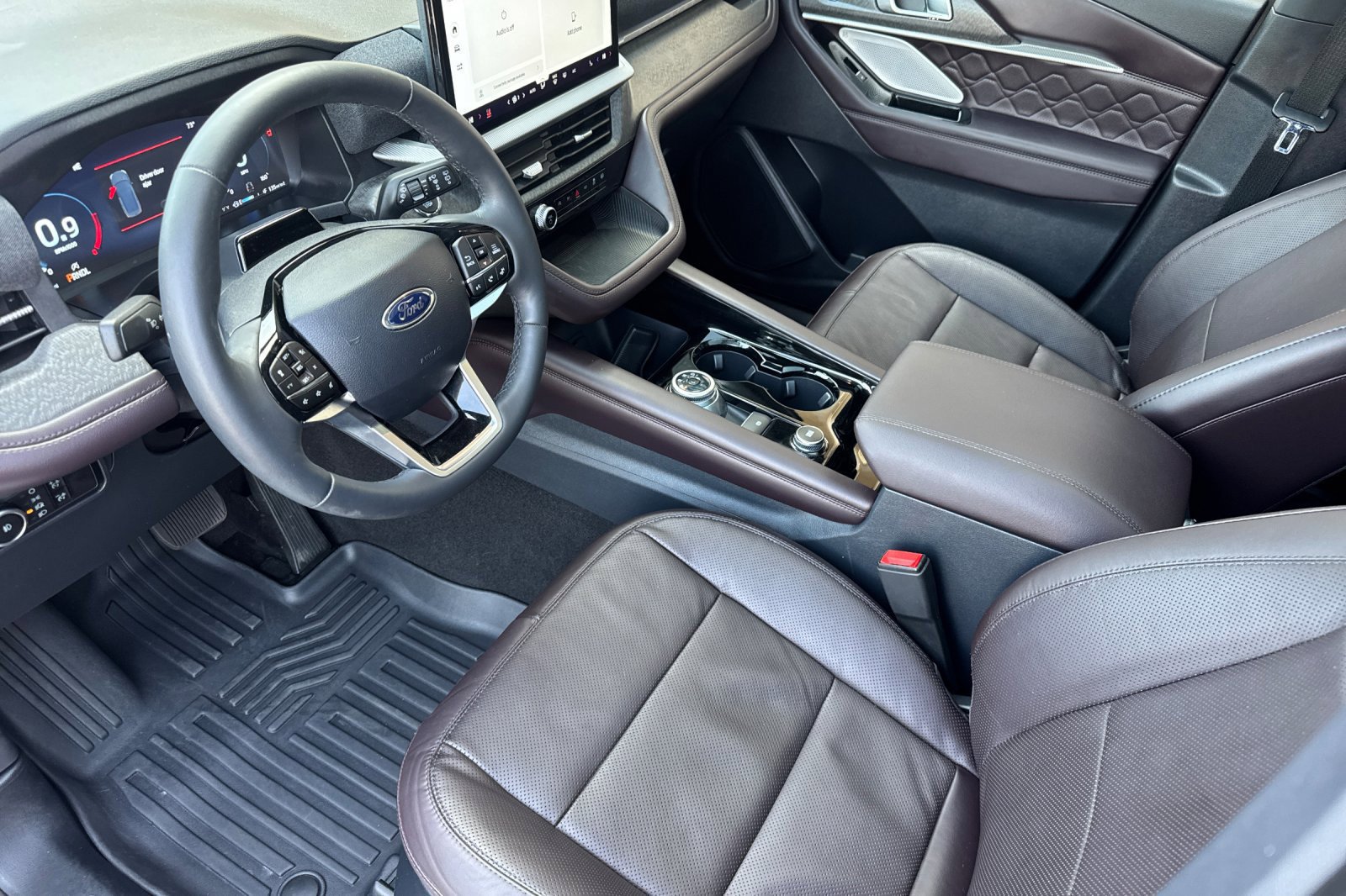 Certified 2026 Ford Explorer Platinum w/ LUX Leather Package AWD/4WD image 14