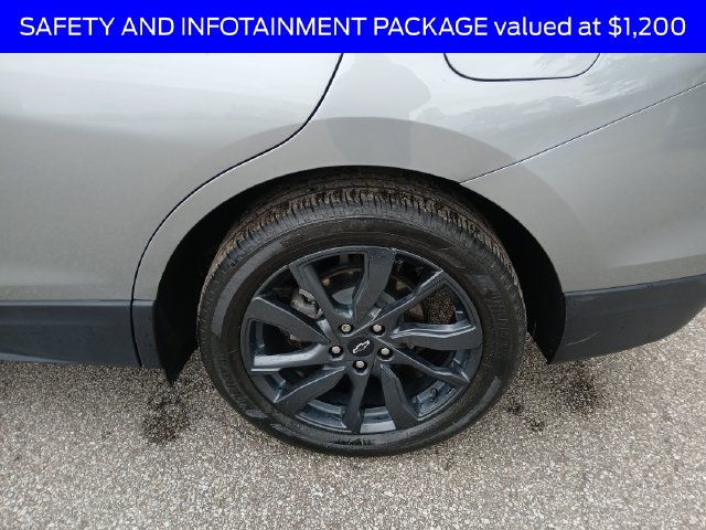 Used 2023 Chevrolet Equinox RS w/ RS Leather Package FWD image 5