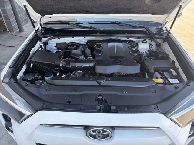 Used 2021 Toyota 4Runner SR5 AWD/4WD image 20