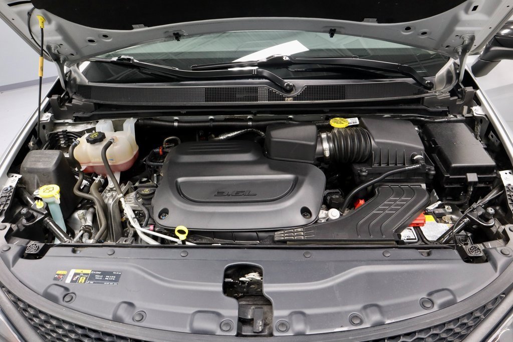 Used 2024 Chrysler Voyager LX image 15