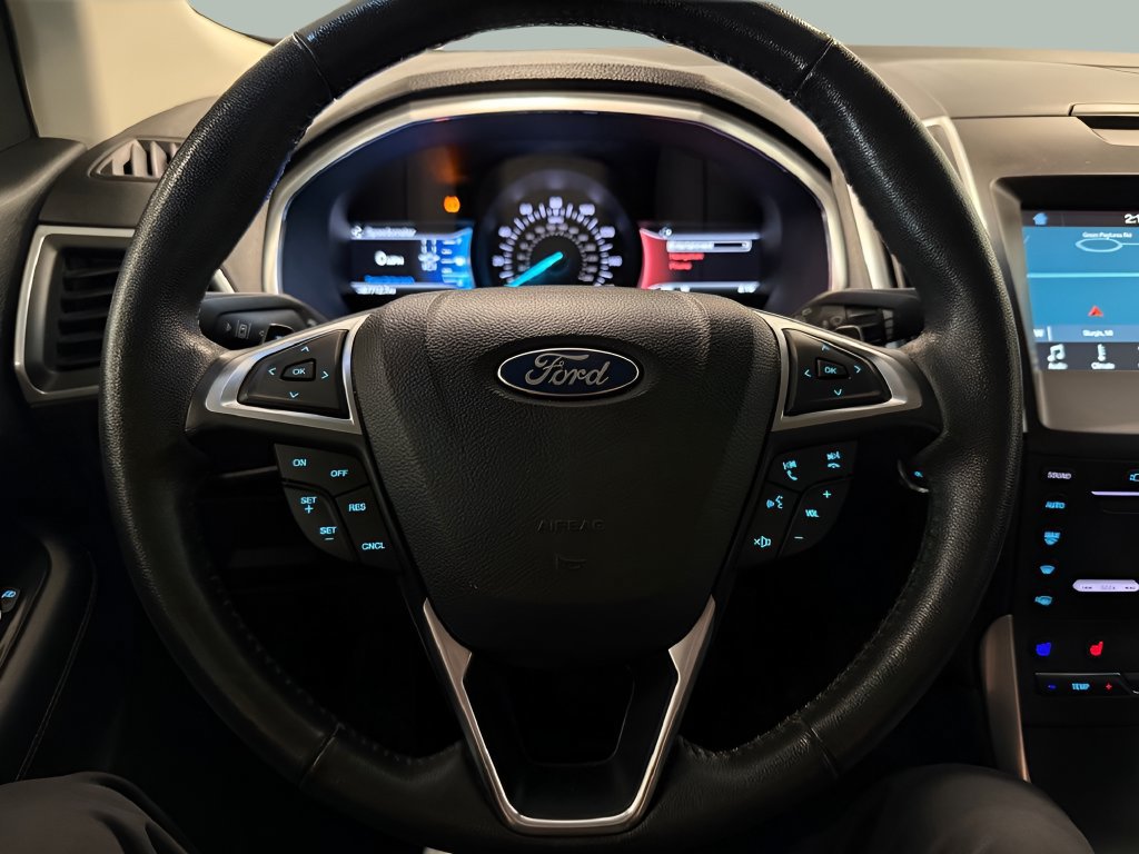 Certified 2017 Ford Edge Titanium w/ Equipment Group 302A FWD image 21