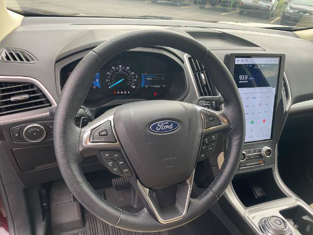 Certified 2024 Ford Edge SEL w/ Convenience Package AWD/4WD image 9