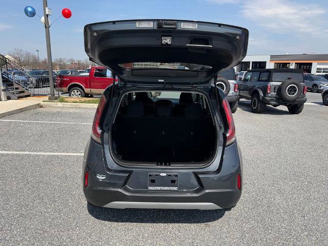 Used 2024 Kia Soul LX w/ Option Group 015 image 9