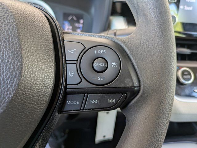 Used 2020 Toyota Corolla LE FWD image 22