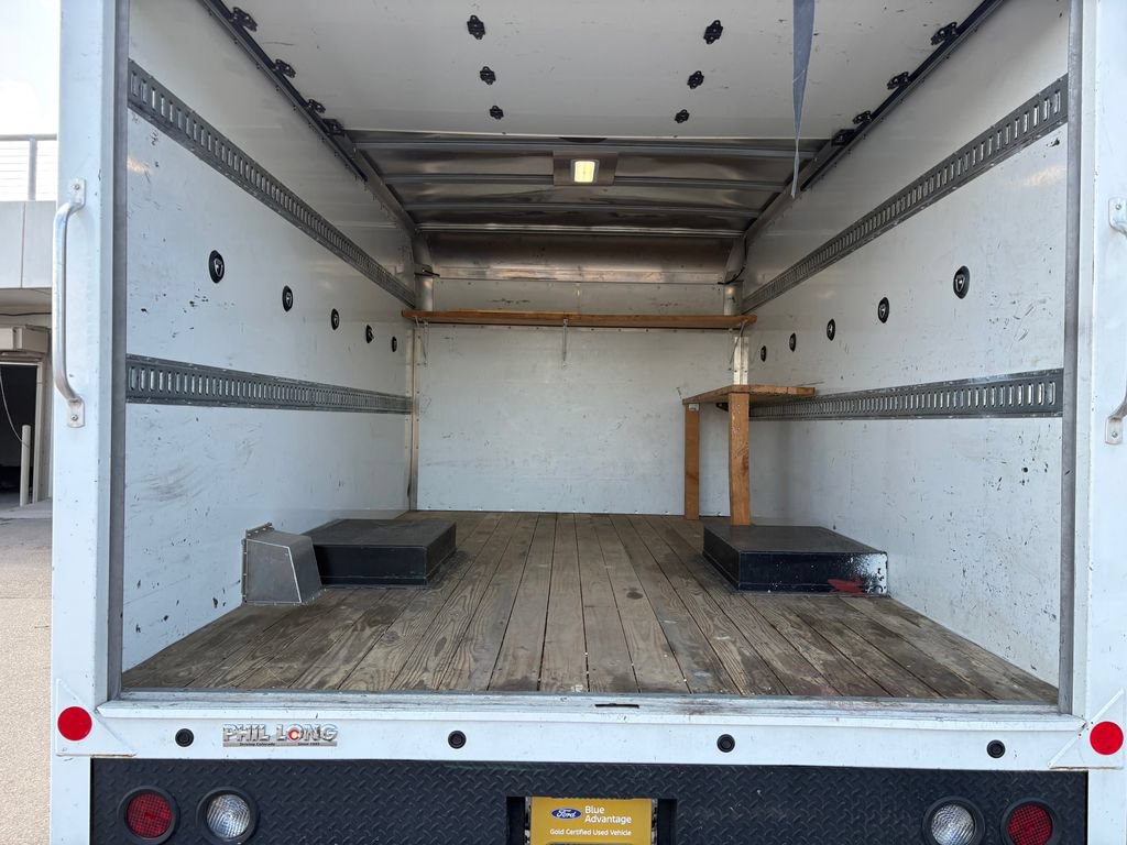 Certified 2023 Ford E-450 and Econoline 450 Super Duty w/ Driver's Safety Package RWD image 26