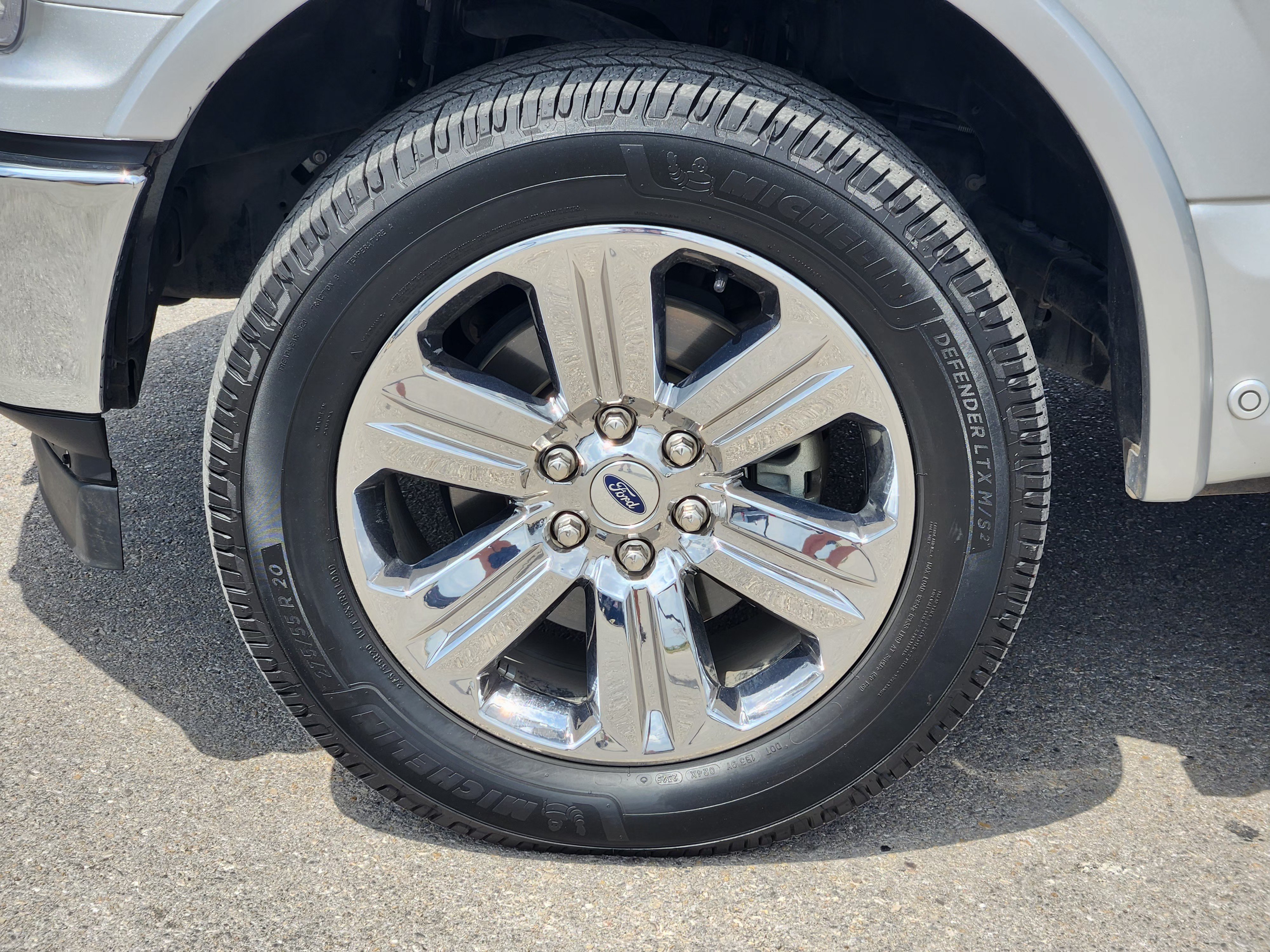 Certified 2019 Ford F150 Lariat w/ Equipment Group 502A Luxury AWD/4WD image 10