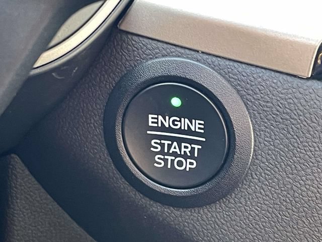 Certified 2022 Ford Escape SE w/ SE Sport Appearance Package FWD image 33