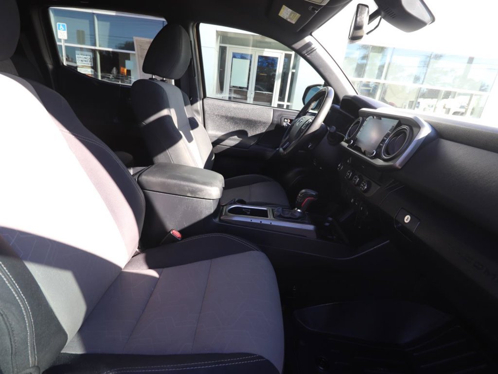 Used 2020 Toyota Tacoma TRD Off-Road RWD image 12