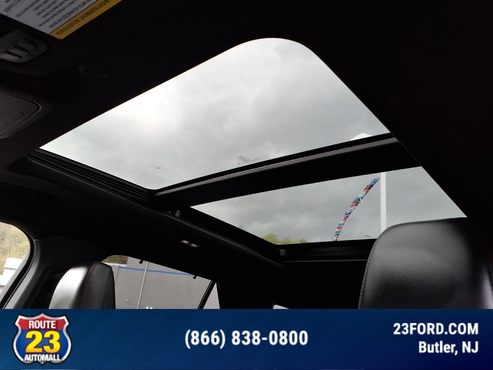 Certified 2025 Ford Explorer ST-Line w/ Premium Package AWD/4WD image 26