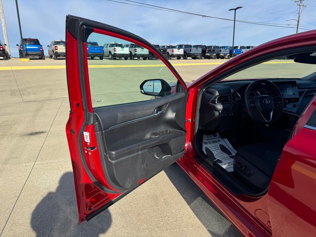 Used 2024 Toyota Camry LE image 7