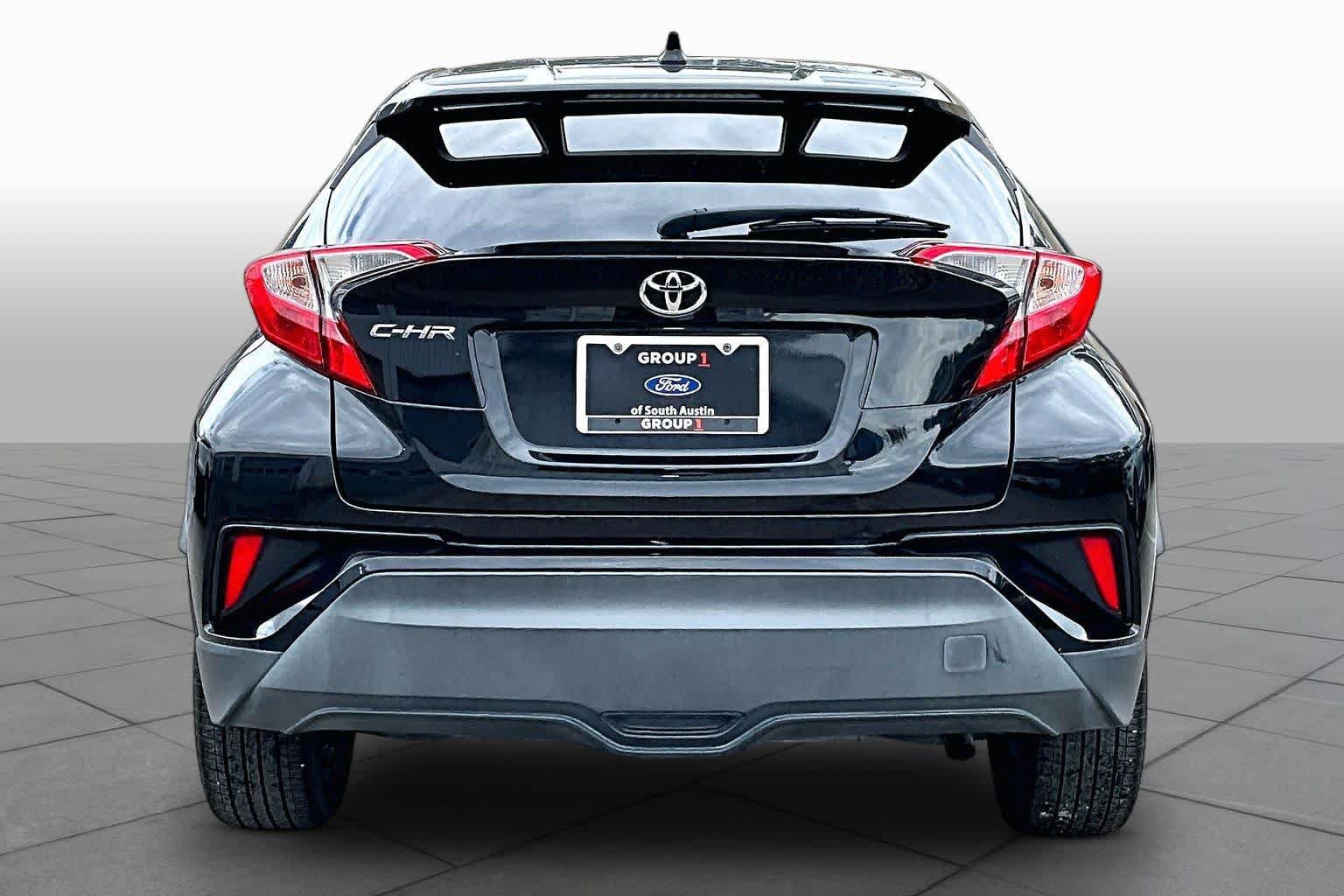 Used 2022 Toyota C-HR XLE FWD image 5