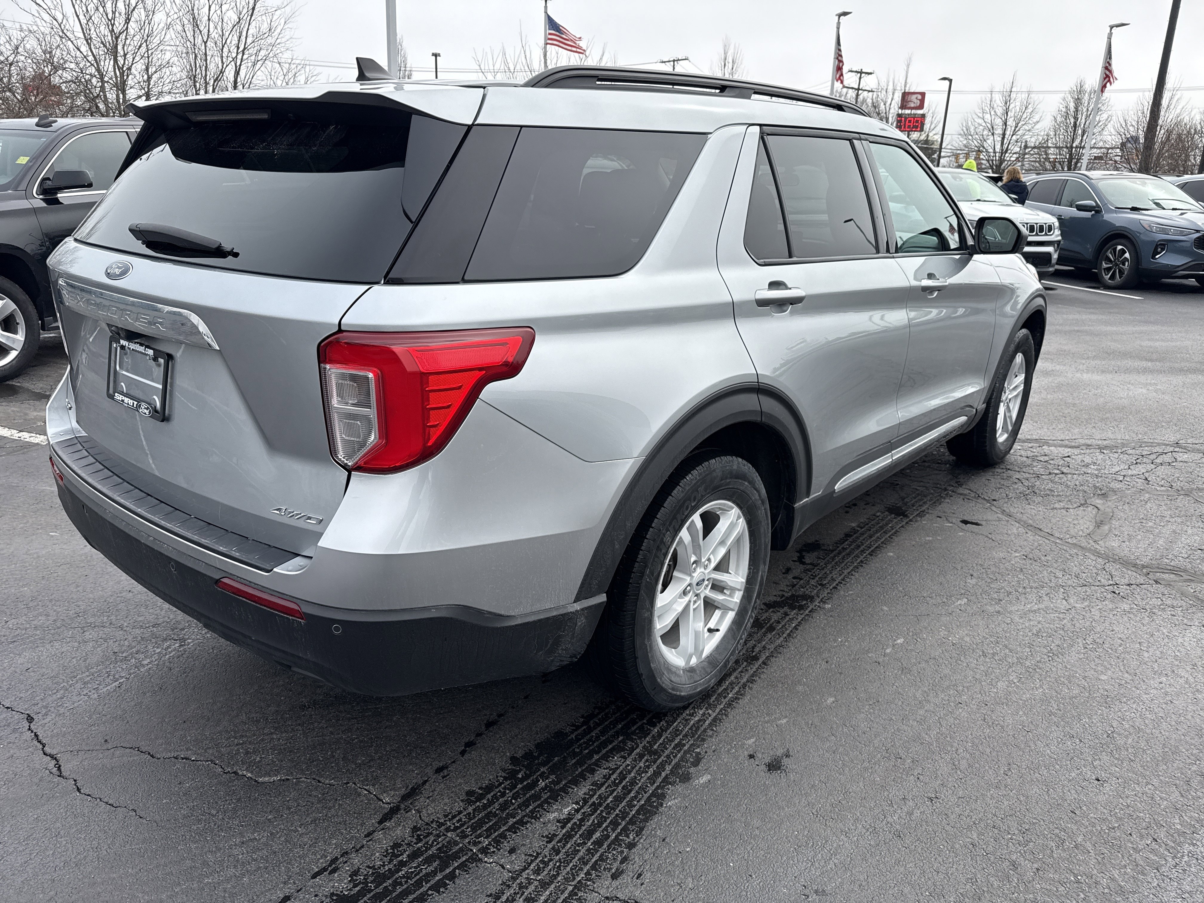 Certified 2024 Ford Explorer XLT AWD/4WD image 9