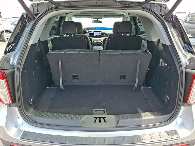 Certified 2023 Ford Explorer XLT w/ Equipment Group 202A AWD/4WD image 30
