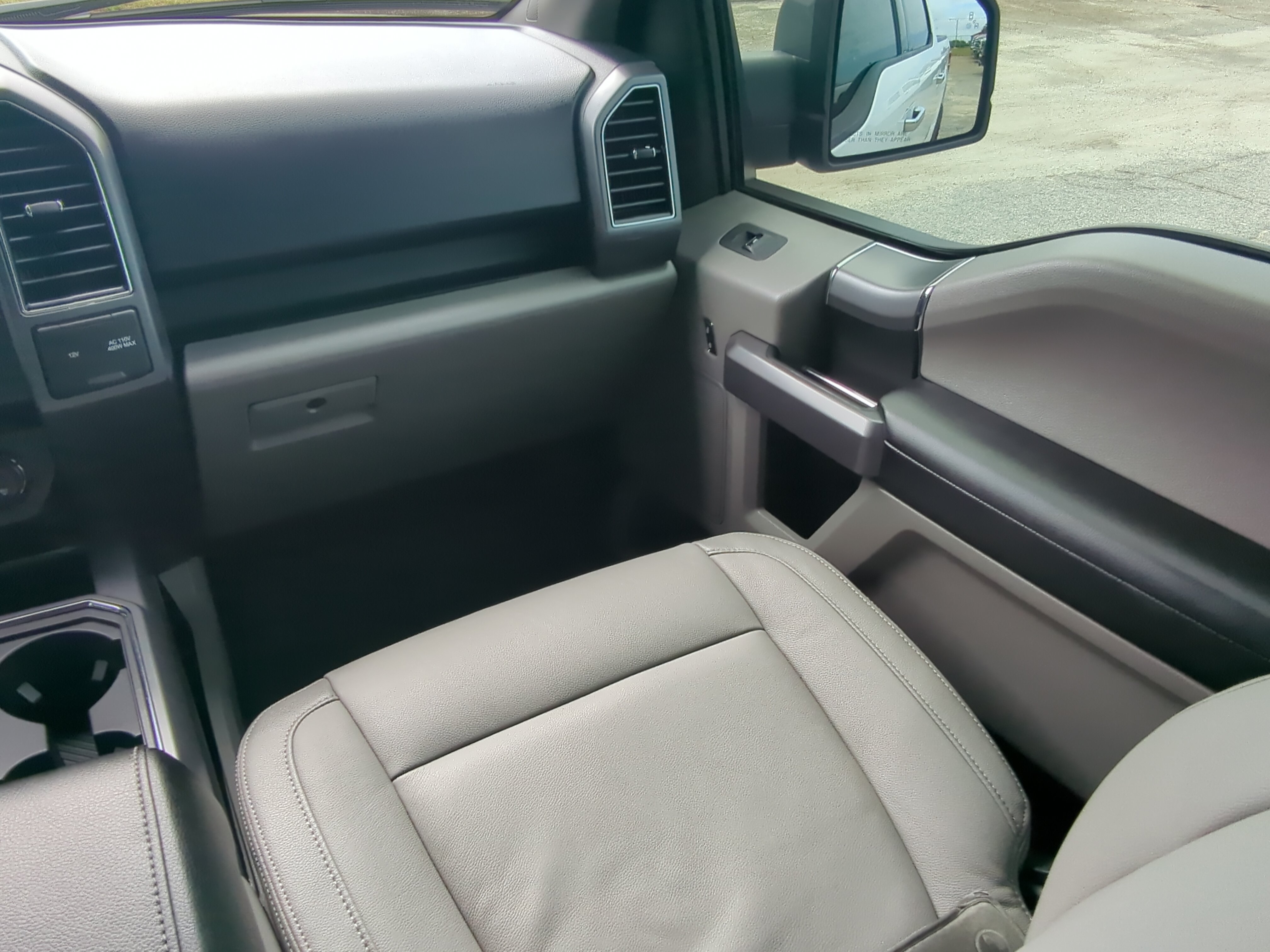Certified 2020 Ford F150 XLT w/ Equipment Group 302A Luxury AWD/4WD image 15