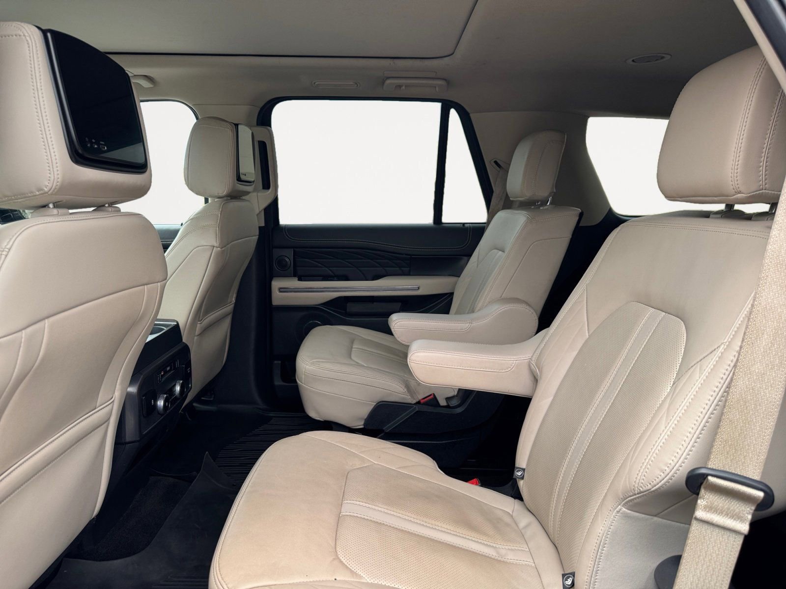 Certified 2023 Ford Expedition Platinum AWD/4WD image 13