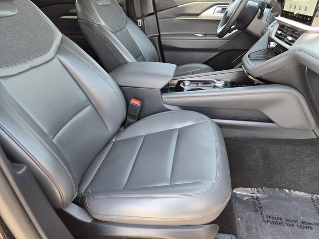 Certified 2025 Ford Explorer Active w/ Active Comfort Package AWD/4WD image 12