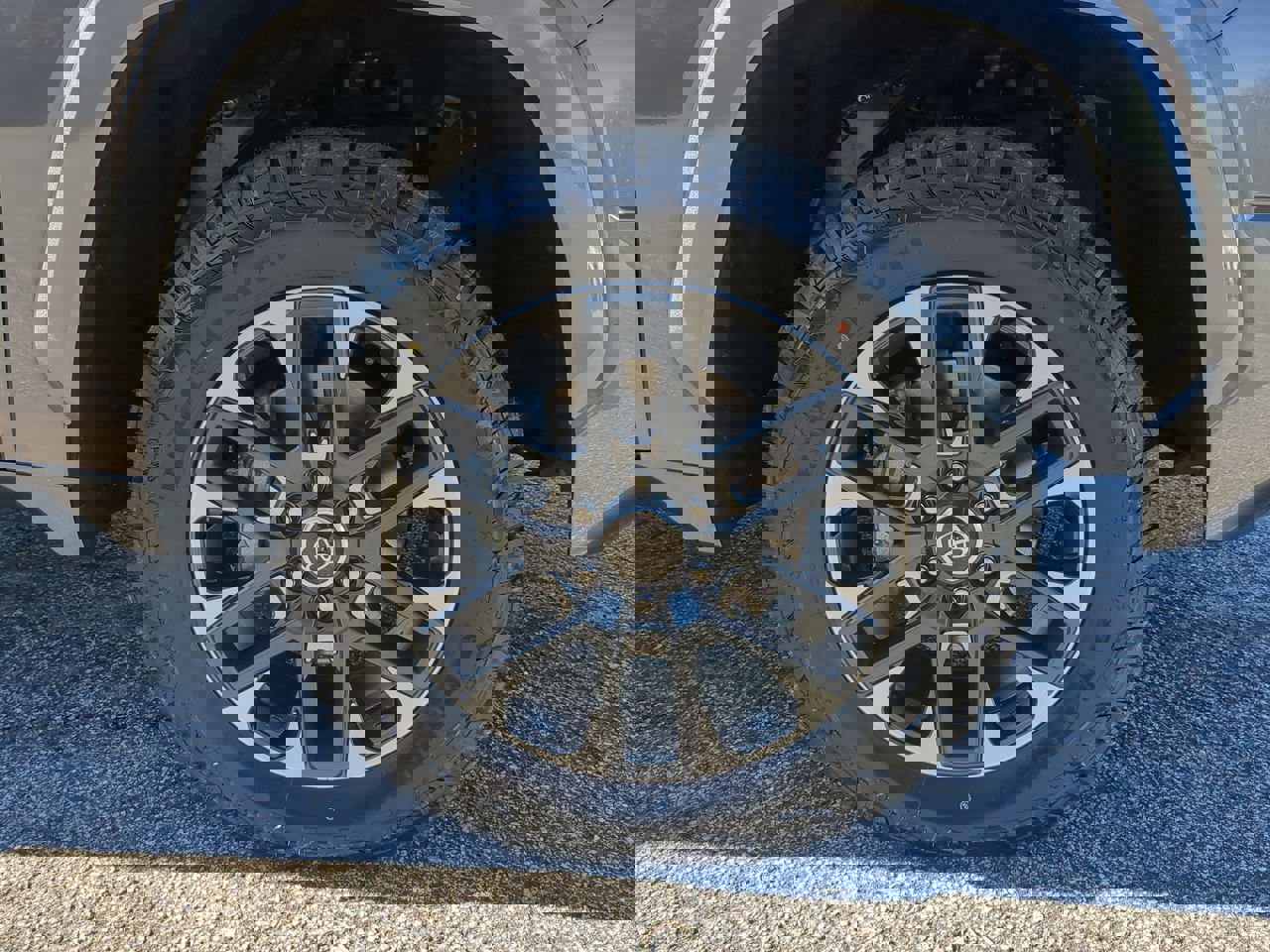 Used 2024 Toyota Tundra Limited image 9