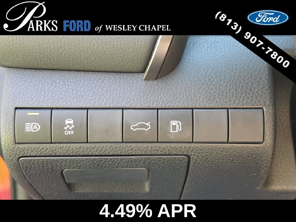 Used 2018 Toyota Camry SE w/ Moonroof Package FWD image 26