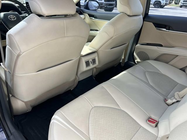 Used 2022 Toyota Camry XLE w/ Cold Weather Package image 19