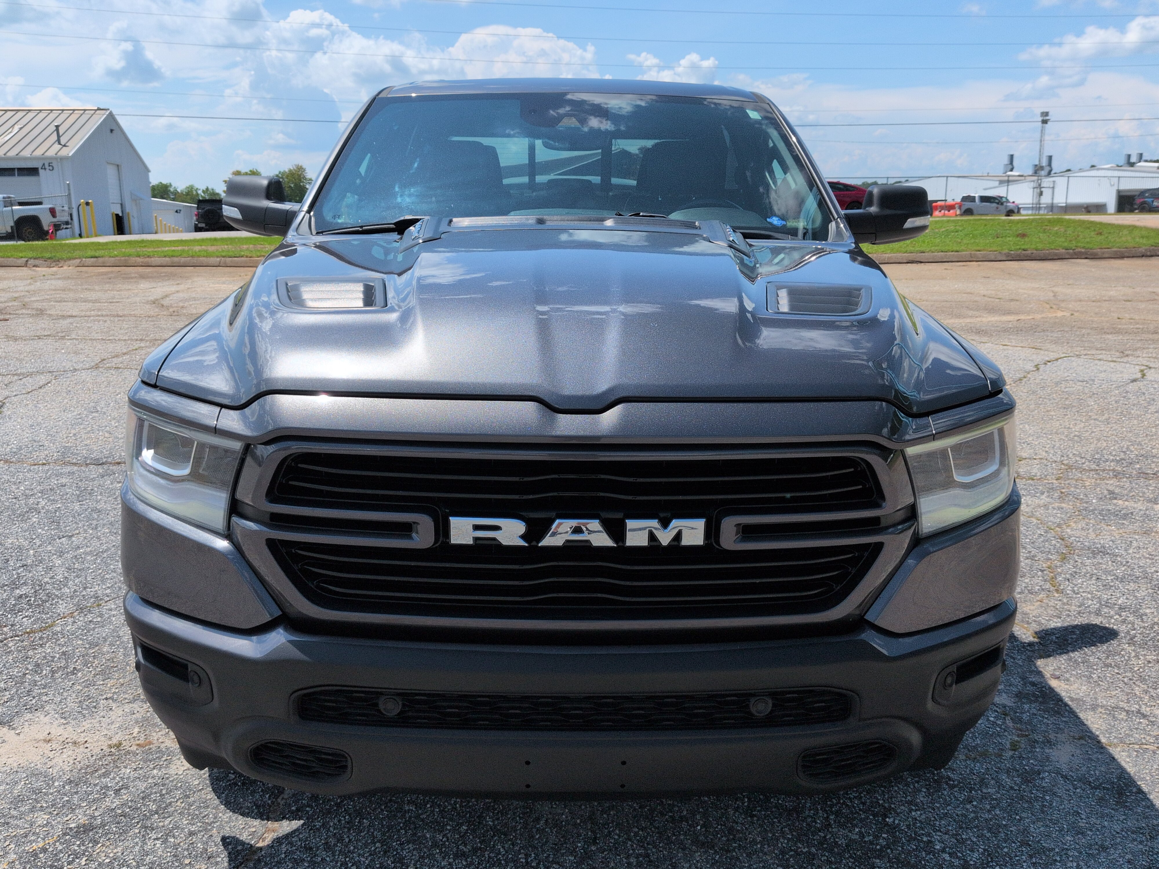 Used 2022 RAM 1500 Laramie AWD/4WD image 7