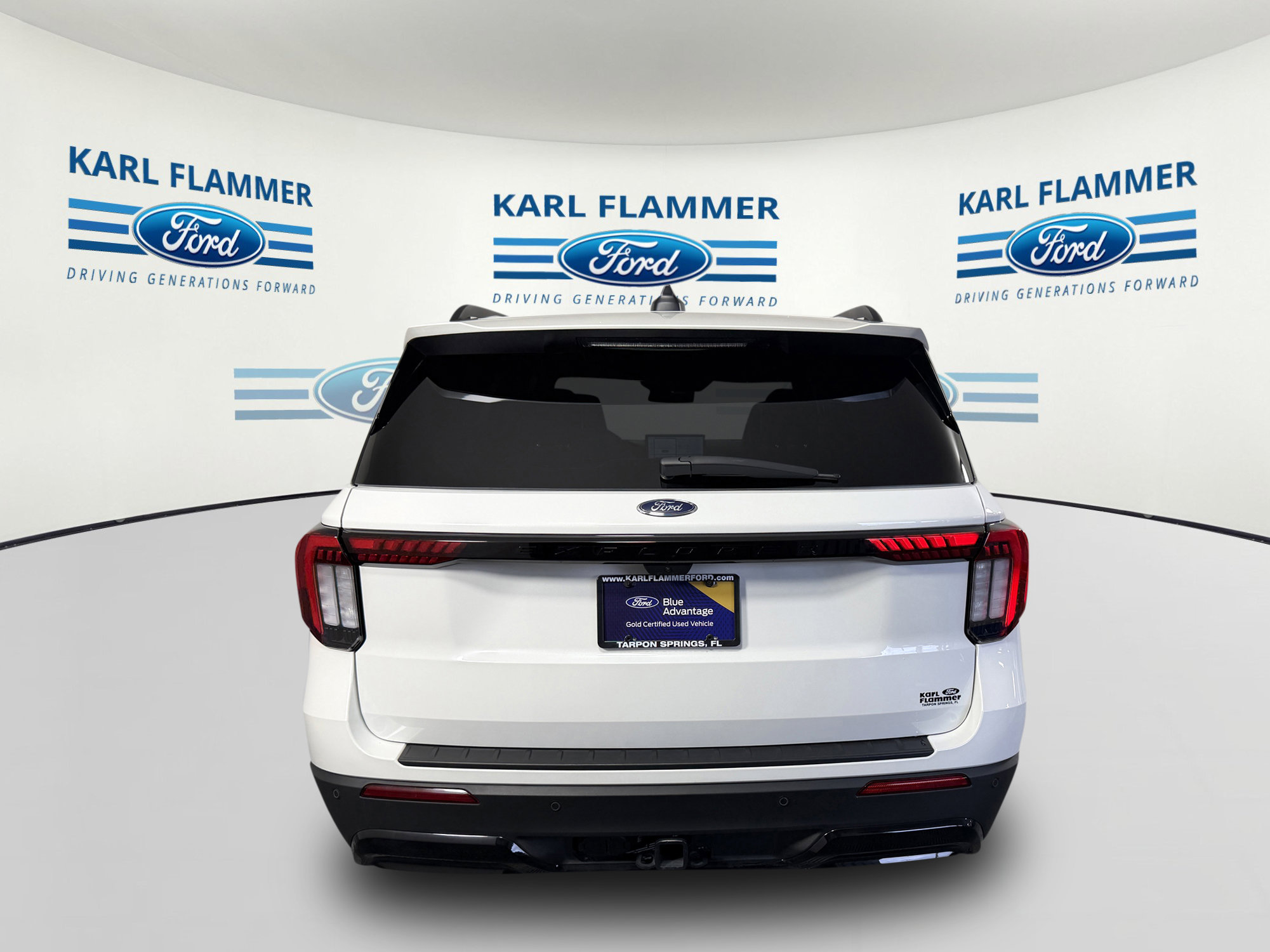 Certified 2025 Ford Explorer ST-Line w/ Premium Package RWD image 4