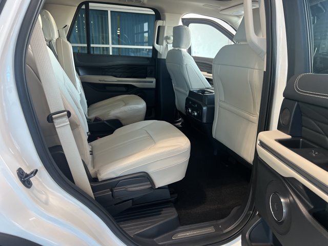 Certified 2023 Ford Expedition Platinum AWD/4WD image 18